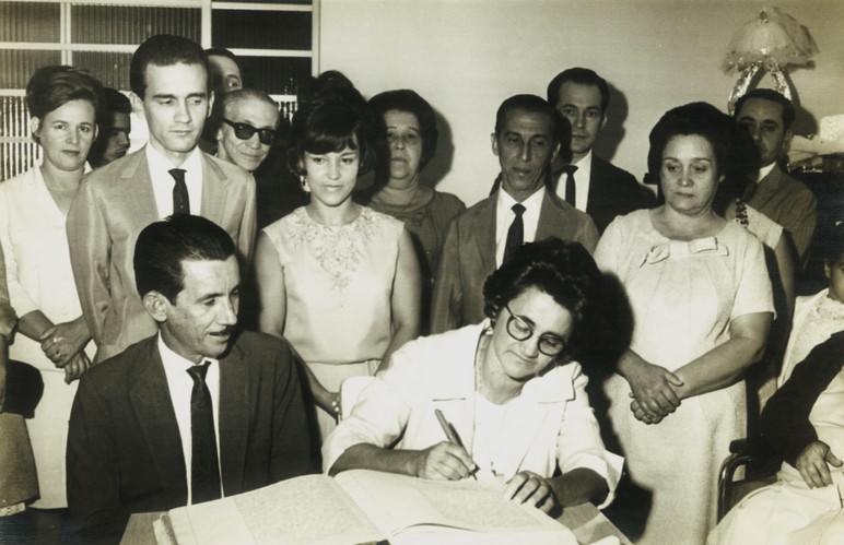 Sr. Osório e Sra. Aurora, durante o casamento de Nilton Peixoto e Mirtes Peixoto. (1966)